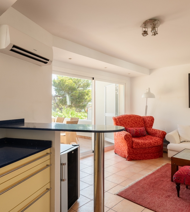 Resa Estates townhouse Ace sea views te koop sale living and kitchen.jpg